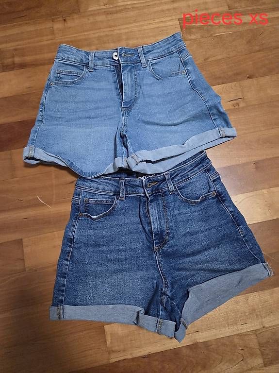 Pantalons: Kurze Hosen – D'occasion à Andelfingen par mad_2zbm 4