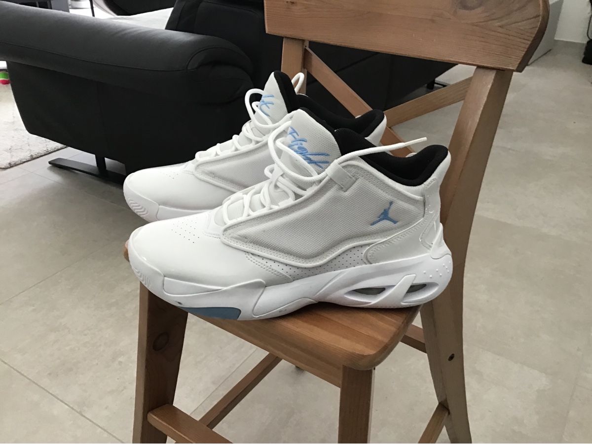 Jordan Scarpe da uomo: Jordan Schuhe 42,5 neu! – Nuovo (secondo la descrizione) da Rüschlikon venduto da asa_h6mb
