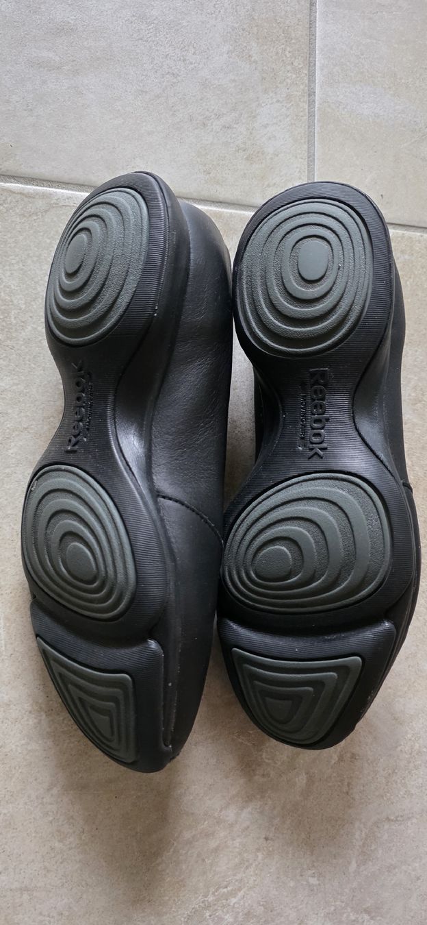 Reebok Chaussures femmes: Reebok Balerina easy tone too  US7 – Neuf avec emballage d'origine à Ehrendingen par kikiflo 3
