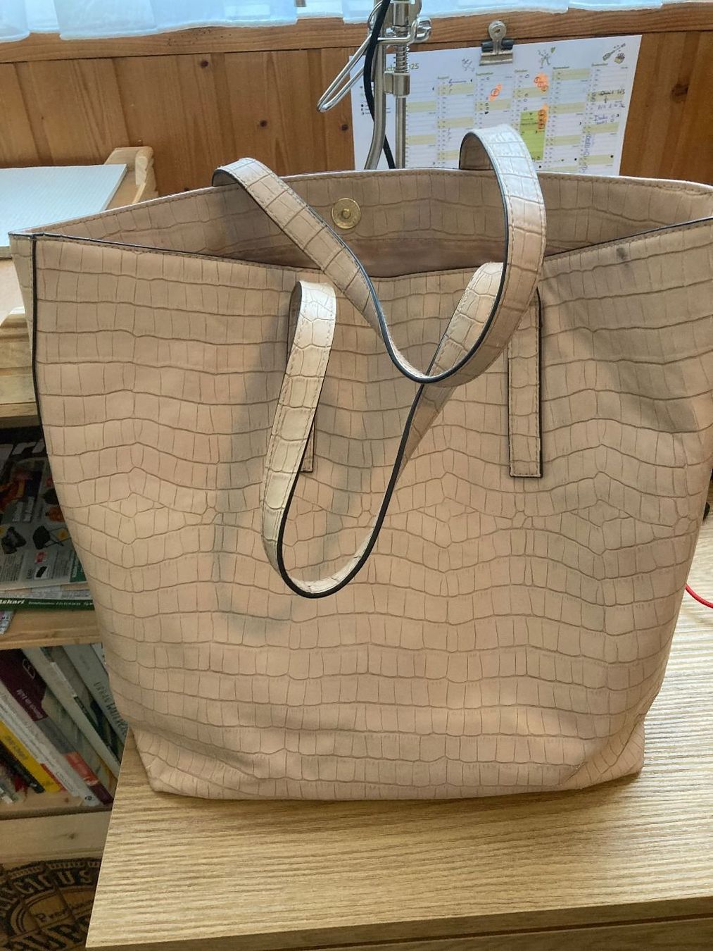 Taschen für Damen: Elegante Ledertasche Kroko-Optik, beige – Gebraucht aus Wangs von pizbar 1