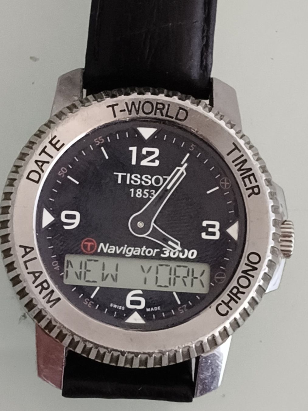 Tissot Montres: Tissot Navigator3000, Quarzuhr, läuft – D'occasion à Glattbrugg par tarnkappenbomber 2