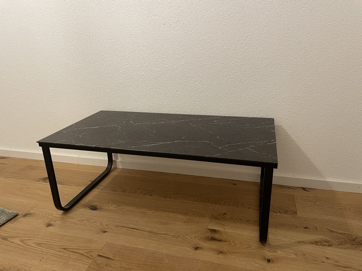 Tische: Couchtisch in Marmoroptik – Gebraucht aus Bern von 123tralala
