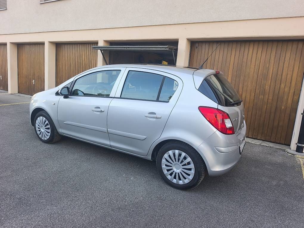 Automobili: Opel Corsa D 1.4 Benzin  – Usato da Wiedlisbach venduto da Tomika02