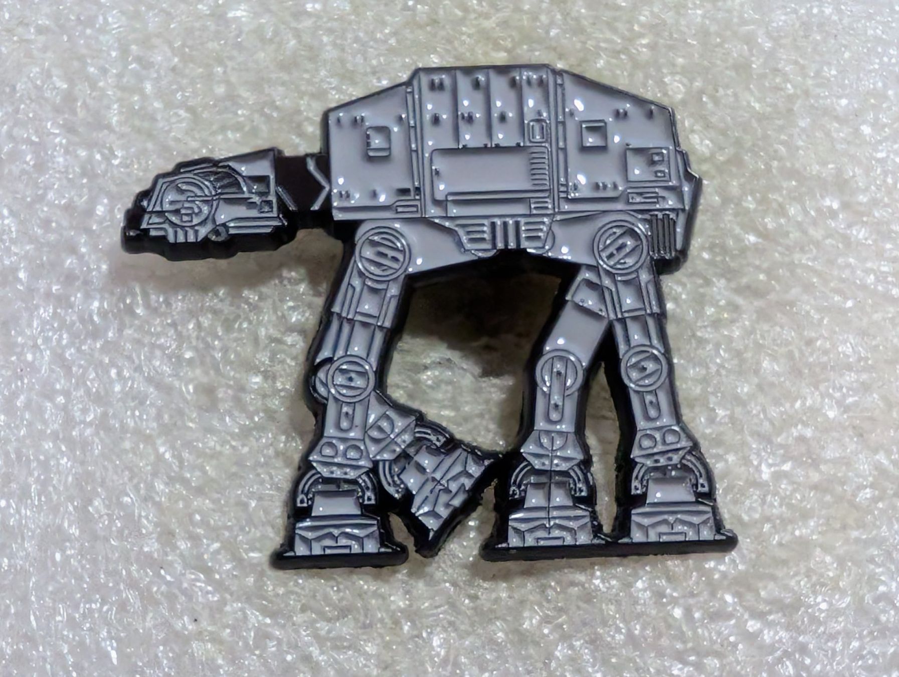 Placchette & Badge: Ansteckpin 182: Star Wars – Usato da Oppligen venduto da Pin-Fall-Shop