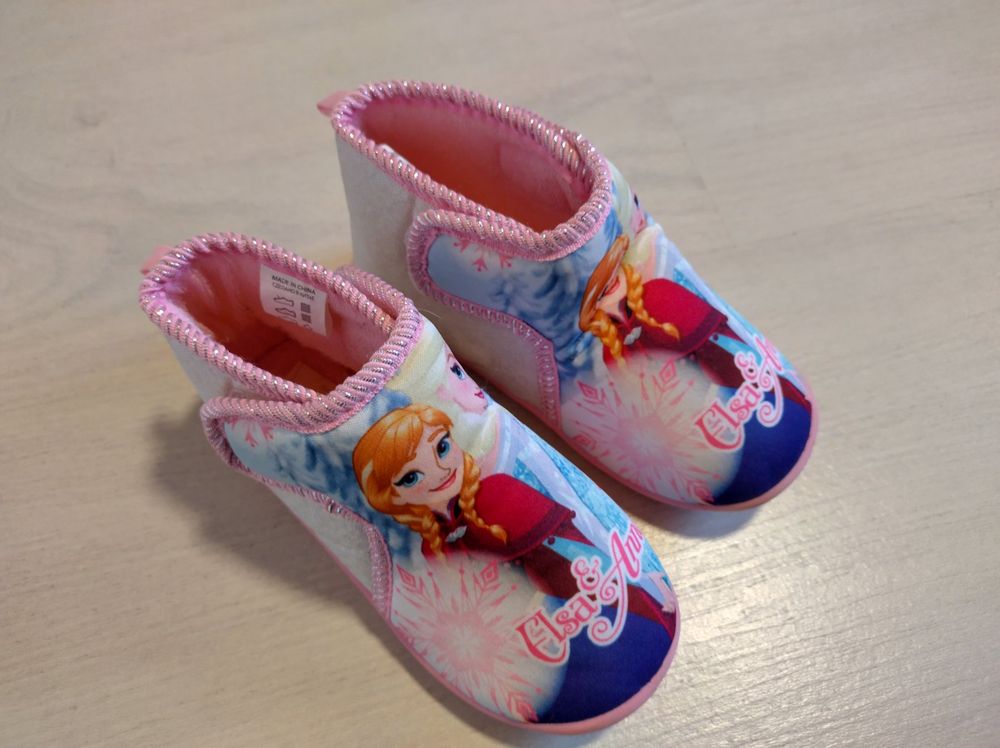 Frozen Elsa & Anna Mädchen Hausschuhe Gr. 27 (Gebraucht) in Bazenheid 