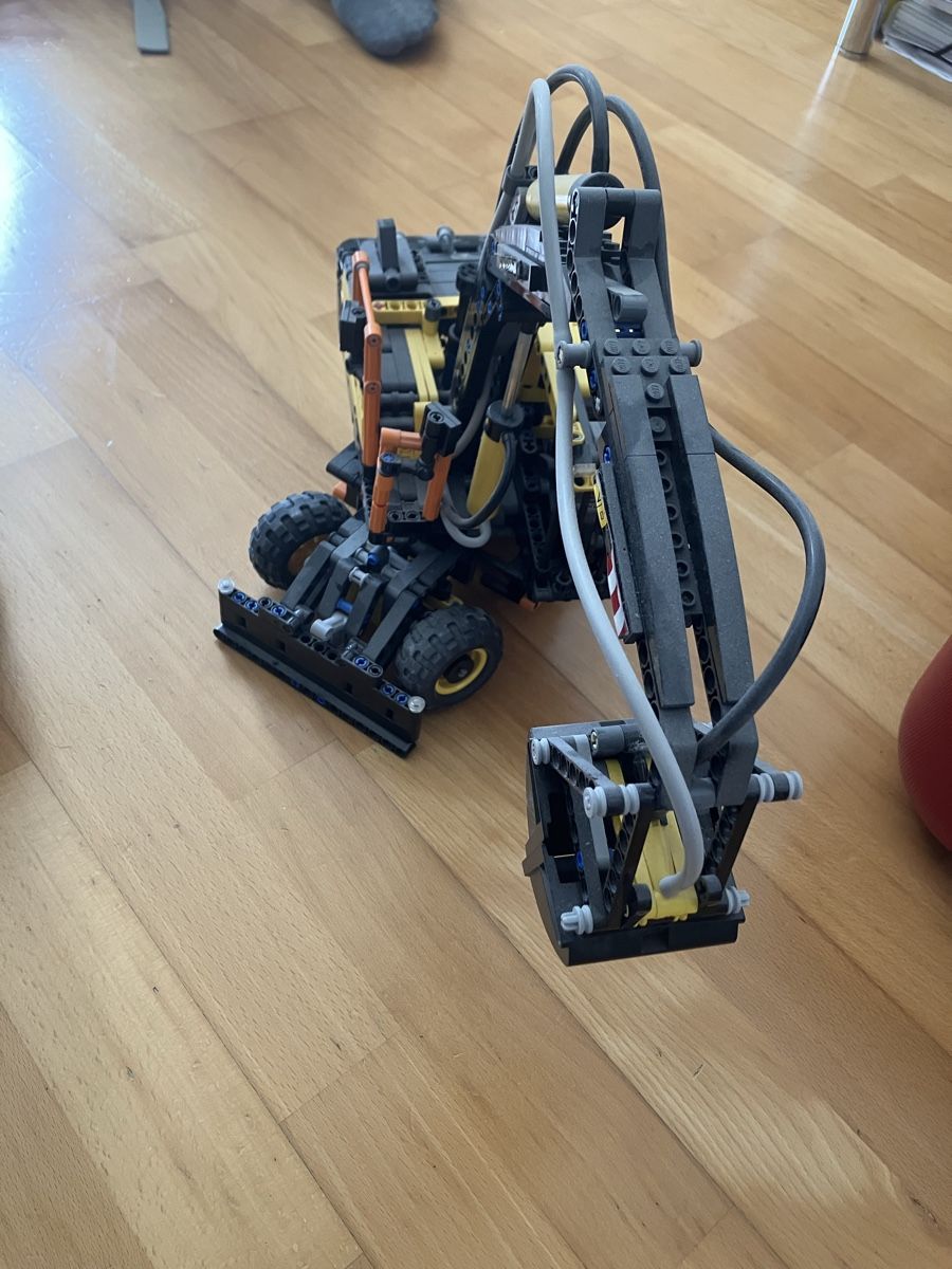 Lego Baukästen: Lego Technic Bagger 42053 – Gebraucht aus Nürensdorf von Santoryuu 1