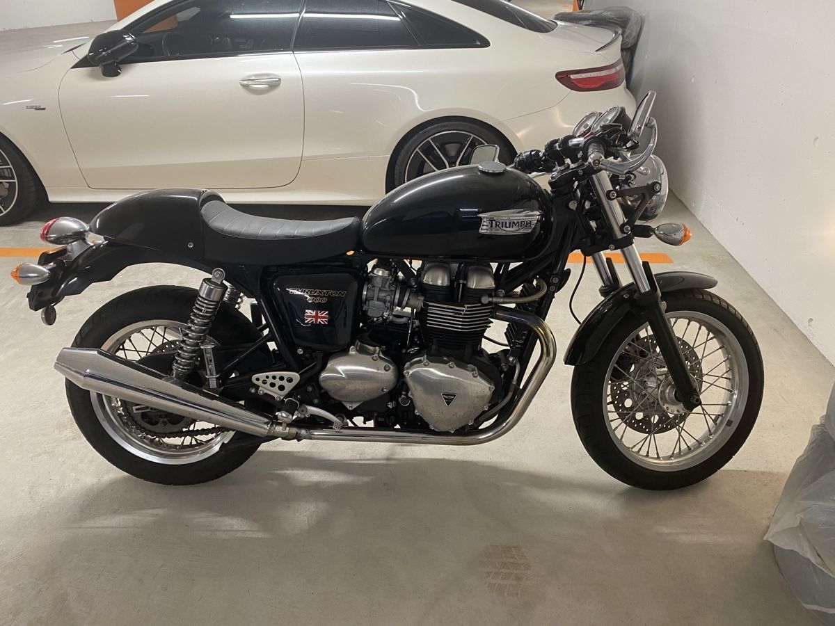 Triumph Altro: Triumph Thruxton 900 – Usato da Waltenschwil venduto da Unchart11