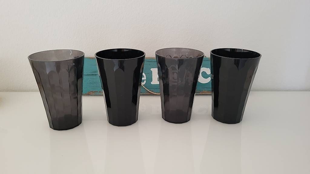 Recipients et similaires: 4 grosse Becher 475ml NEU TUPPERWARE – D'occasion à Therwil par cha_m68j
