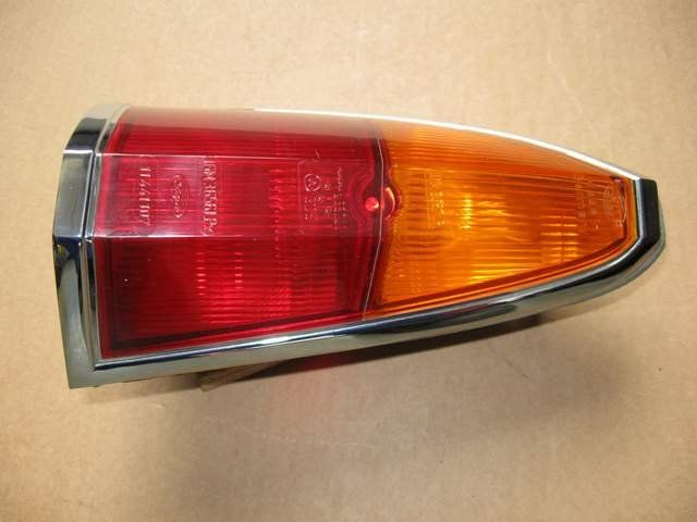 Tutti pezzi di ricambio auto: Ford Taunus Rücklicht – Usato da Embrach venduto da Gingerli