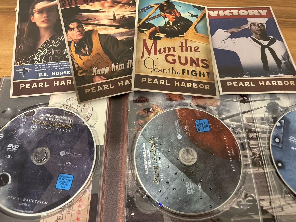 Tous les DVDs: Pearl Harbor Director's Cut 3-Disc-Set DVD – D'occasion à st.gallen par Garagen_Verkauf
