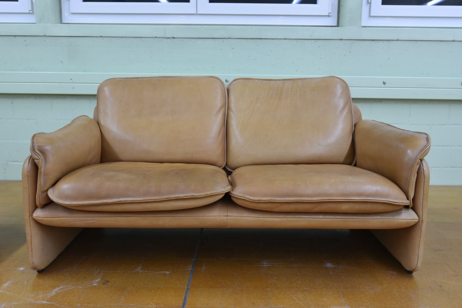 De Sede Divani: Designer Sofa De Sede DS61 aus Büffelleder – Usato da Lichtensteig venduto da Polsterwerk 7