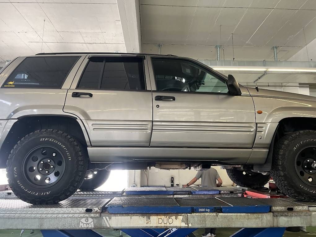 Jeep Automobili: Jeep Grand Cherokee 5.9L V8 – Usato da Trin venduto da schneider1122 2