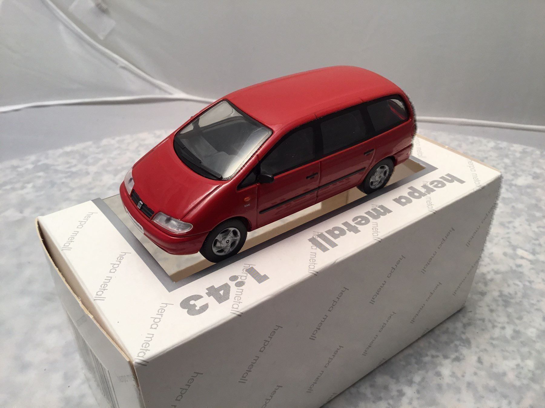 Seat Modellautos: Seat Alhambra / VW Sharan Modell – Neu und originalverpackt aus Erlenbach im Simmental von Model_box