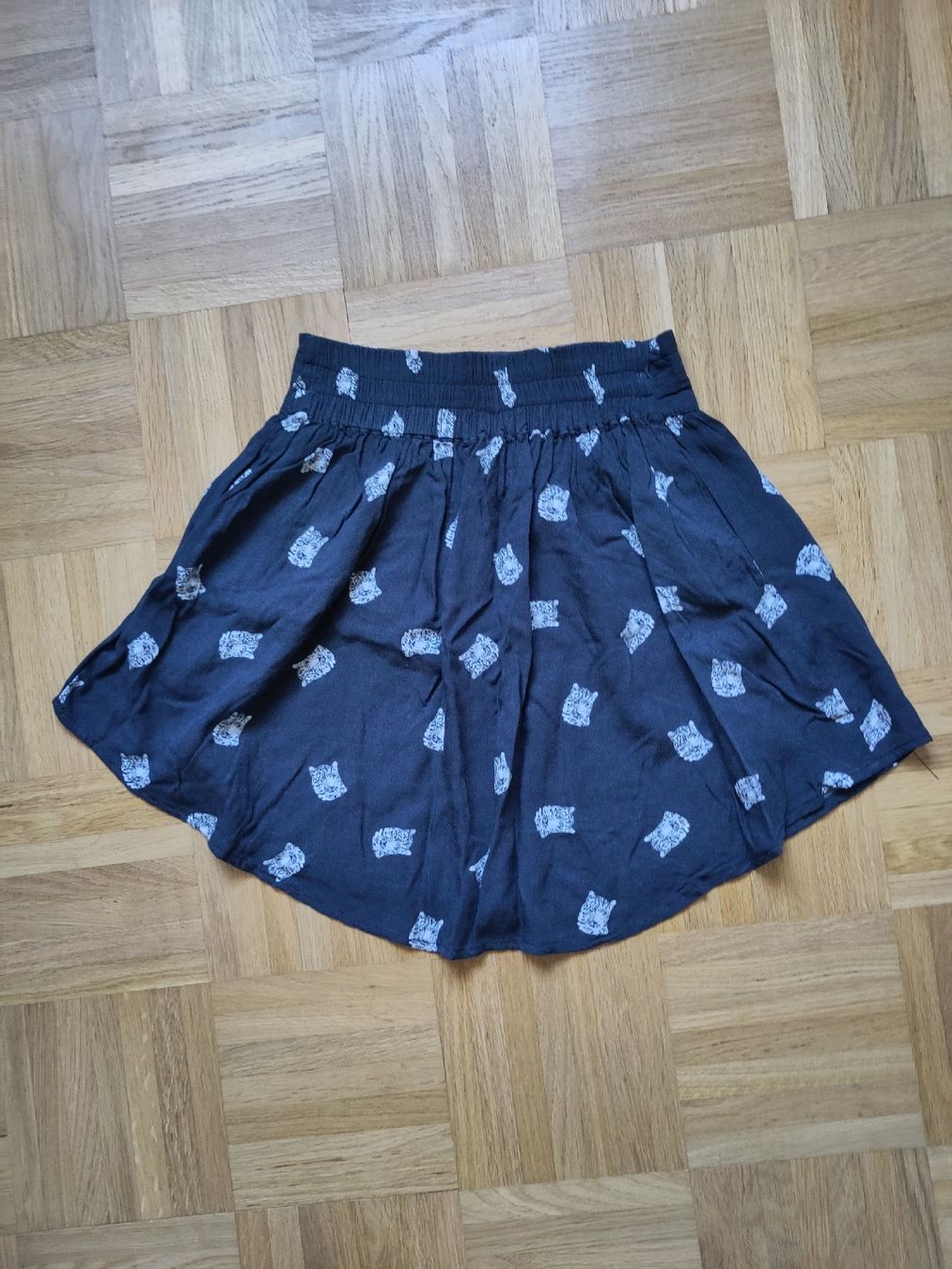 Tally Weijl Gonne: Rock aus Viscose mit Leopardenköpfen – Usato da Bern venduto da icanhearyoursmile 1