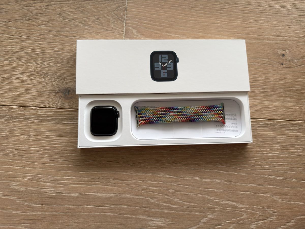 Apple Smartwatch: Apple Watch SE 2. Gen 40mm – Usato da Jona venduto da Tsei