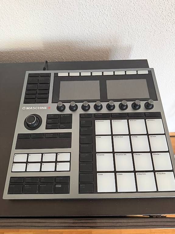 Strumenti musicali: Native Instruments Maschine+ mit Komplete 13 Ultimate – Usato da Winterthur venduto da fuc_b87p 1
