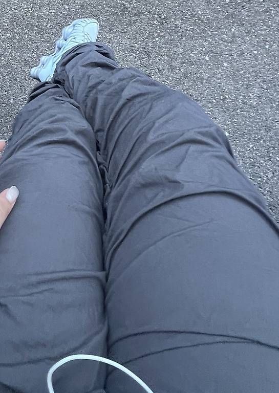 Pantaloni: H&M Drip pants grey – Usato da Bidogno venduto da sch_bby9 2