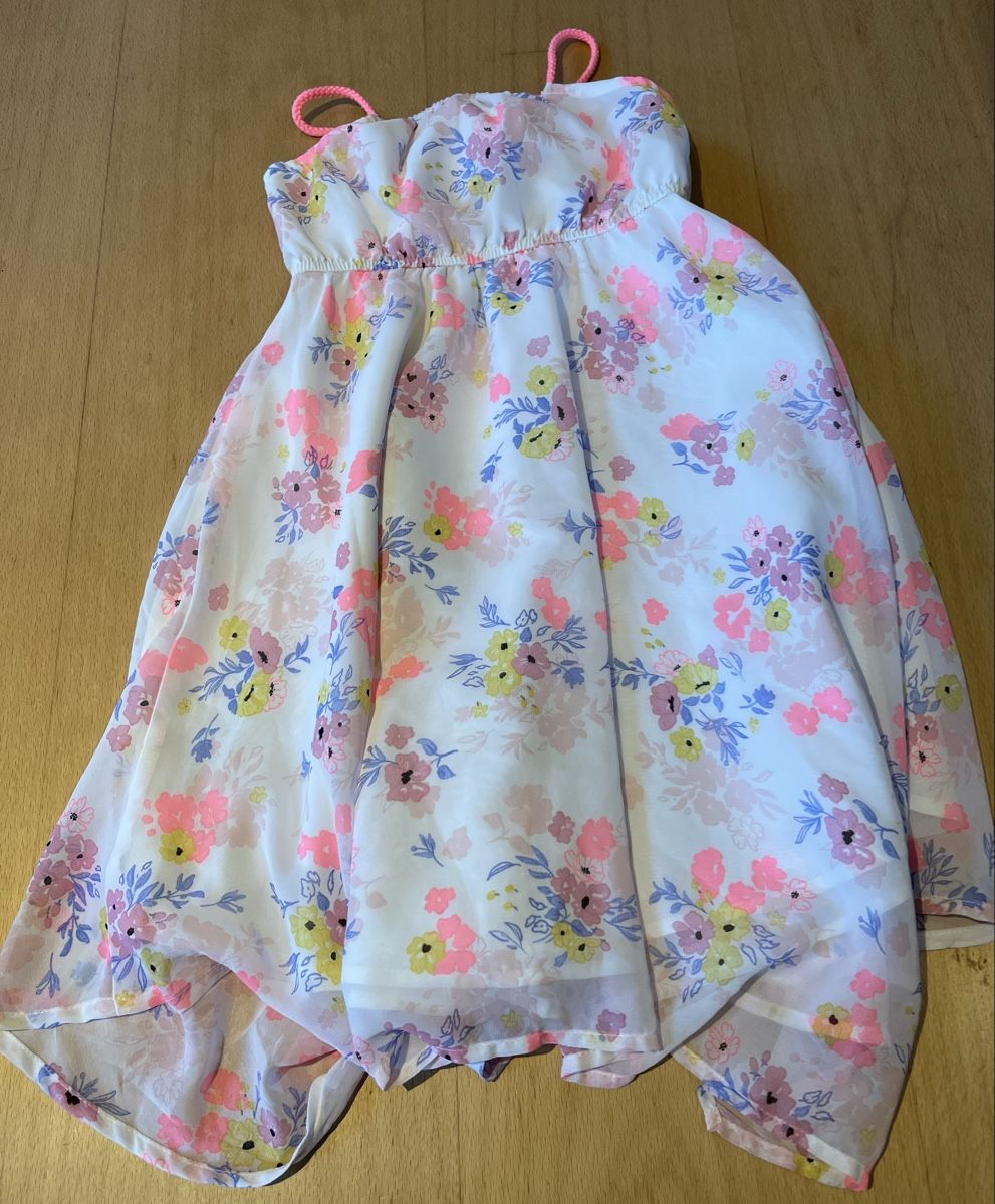 Lotti & Set di vestiti: Kleiderpaket Mädchen gr.98/104 – Usato da S. Carlo GR venduto da sassalb 5