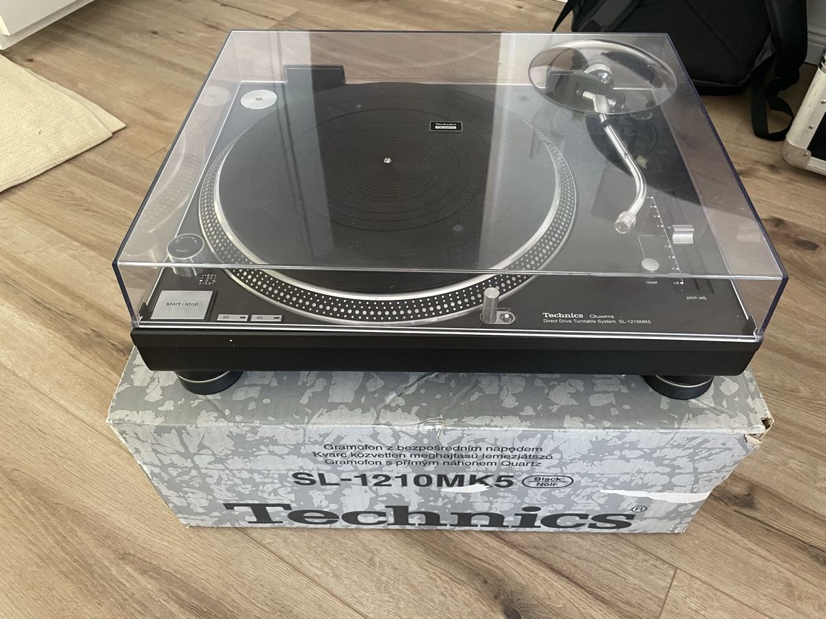 Technics Plattenspieler: 2x Technics 1210 mk5 inkl ortofon nadeln – Gebraucht aus Dürnten von baybcats 2
