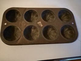 Antike Guetzliform für Mini Gugelhopf, 8er Form, Metall