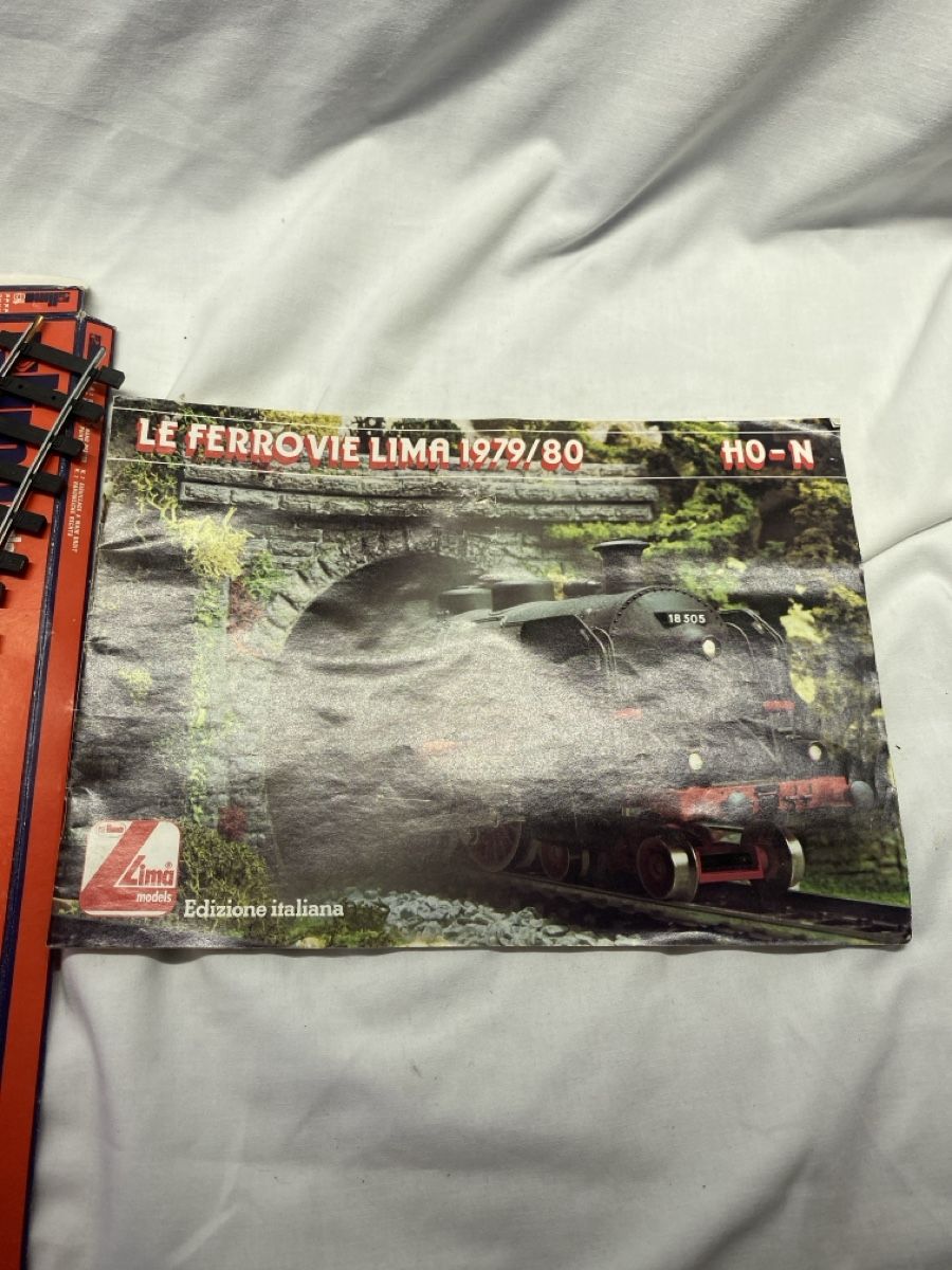 Lima Modelleisenbahnen: Lima Weichen Modellbahn mit Katalog gebraucht – Gebraucht aus Dozwil von Bach_4 2