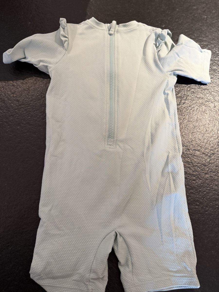 H&M Costumi da bagno & Bikini: H&M Mädchen UV-Anzug Gr. 98/104, Mint – Nuovo (secondo la descrizione) da Strengelbach venduto da schnaeusel 1