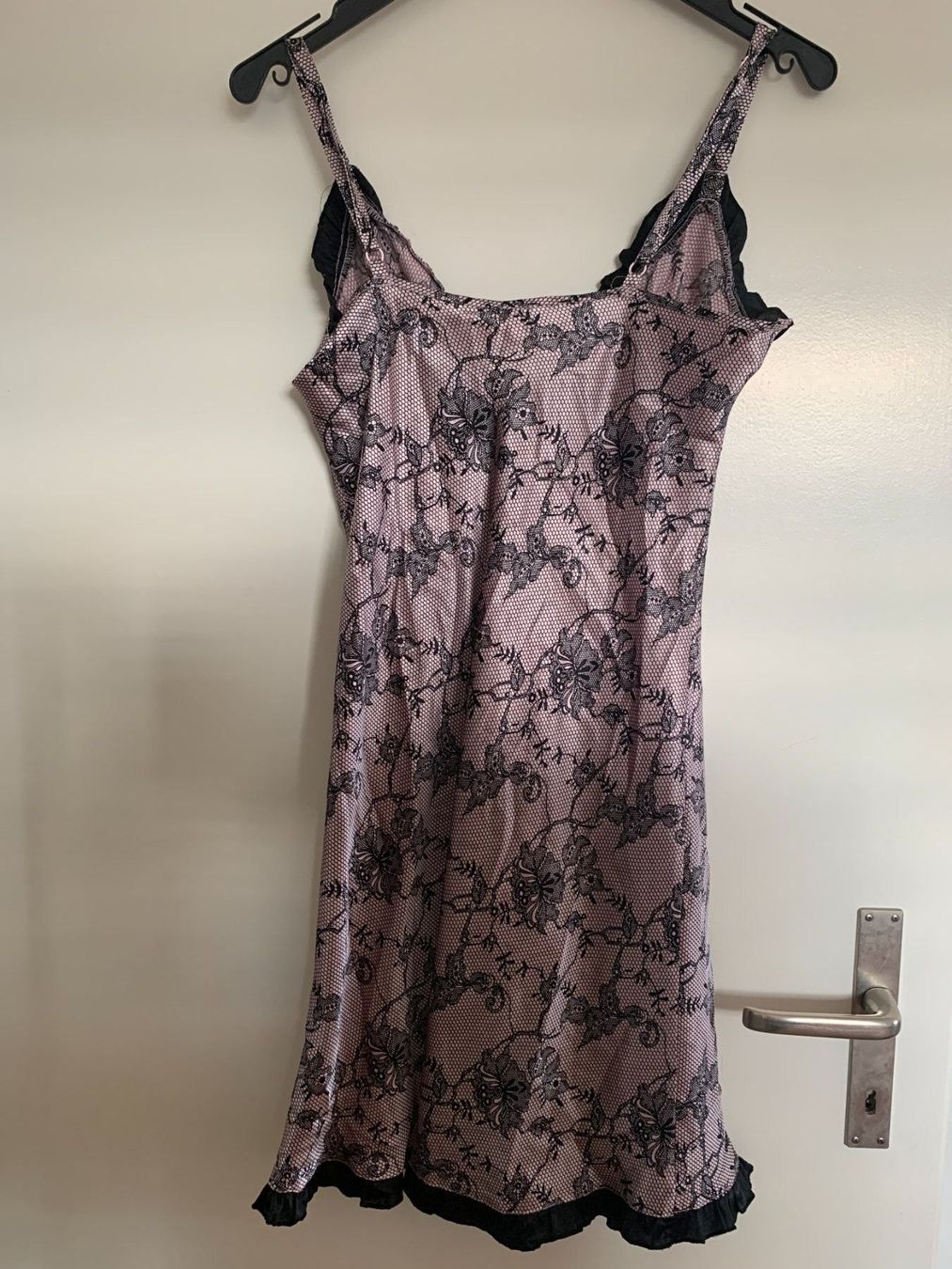 Sonstige Unterwäsche: Sexy Negligé SATIN INDULGENCE Grösse: 36 – Gebraucht aus Zürich von chi82 3