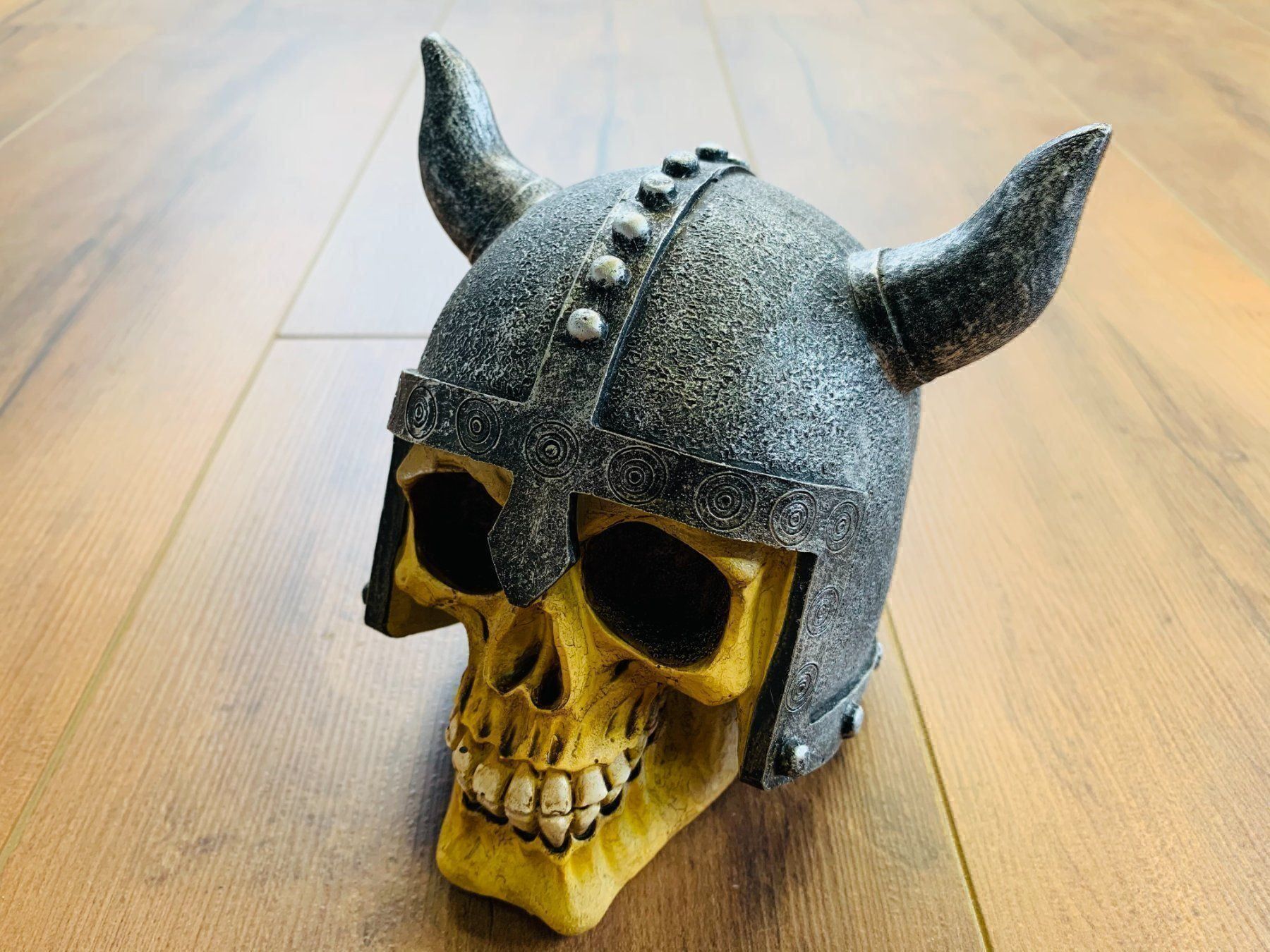 Skulpturen & Statuen: Totenschädel Schädel SKULL Ritter 14cm NEU – Neu und originalverpackt aus Bergdietikon von shopAgent 3
