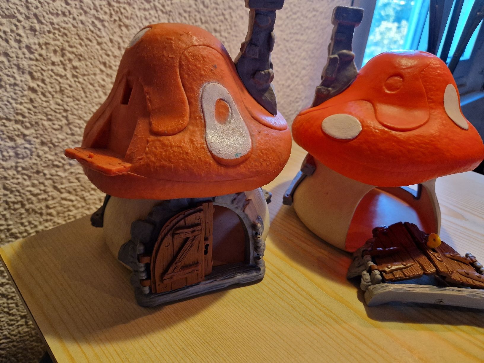 Schleich Figuren: 2 Schlumpfhäuser – Defekt aus Müllheim Dorf von Manuka_lu 1