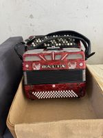 Dalia Knopfakkordeon / Akkordeon mit Koffer – Vintage