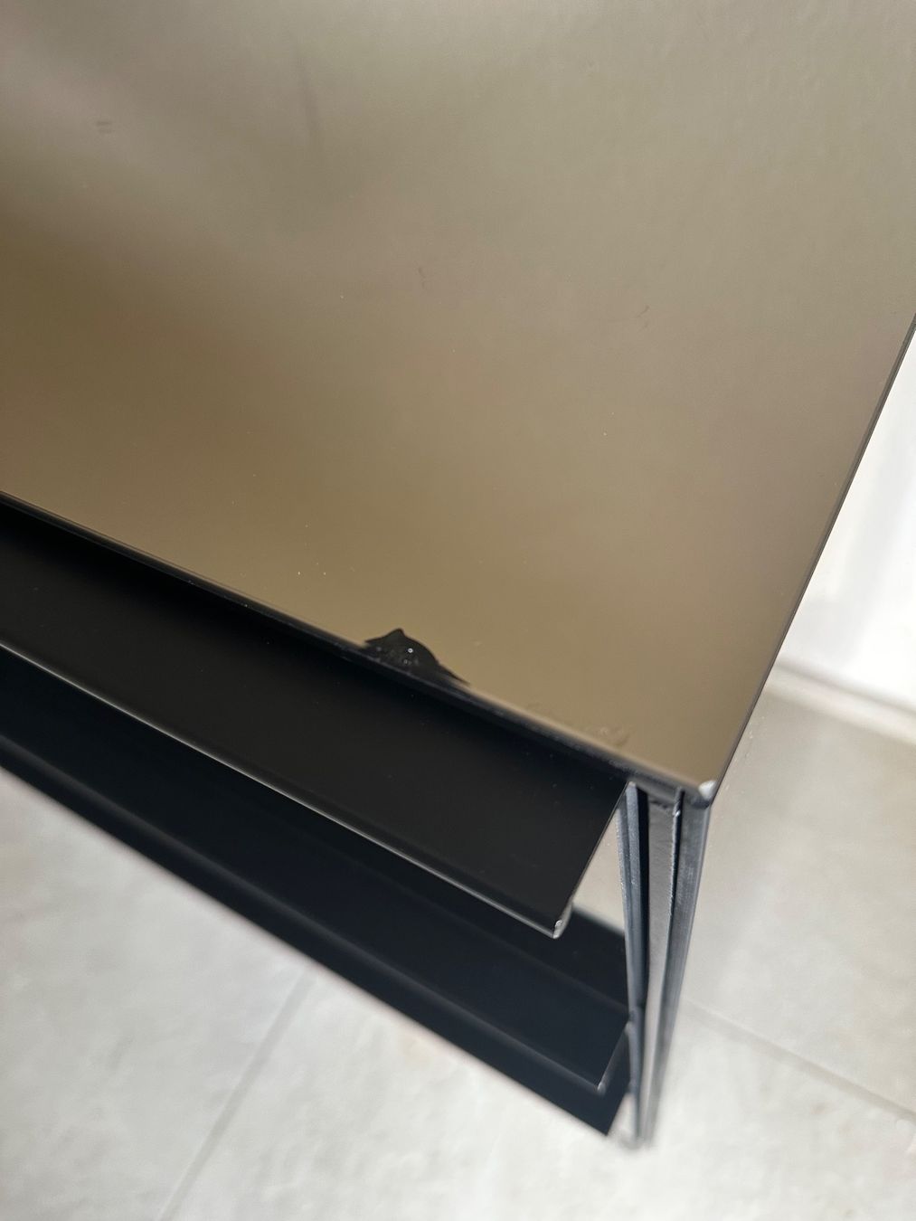 Kommoden: Made.com Konsole aus Dunkel getönt Glas - 3 Schubladen – Gebraucht aus Duggingen von map_5lmv 3