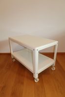 Beistelltisch Metall weiss mit Rollen gebraucht