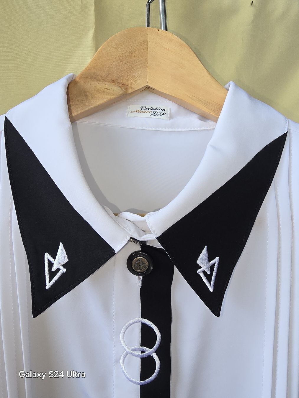 Lotti di vestiti: 4er Set Blusen, Gr. 52, verschiedene Designs – Usato da Gelterfingen venduto da charly3333 3