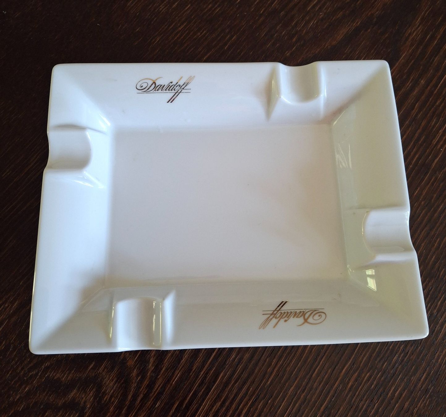 Davidoff Aschenbecher: Davidoff Aschenbecher – Gebraucht aus Môtier (Vully) von Champperbou
