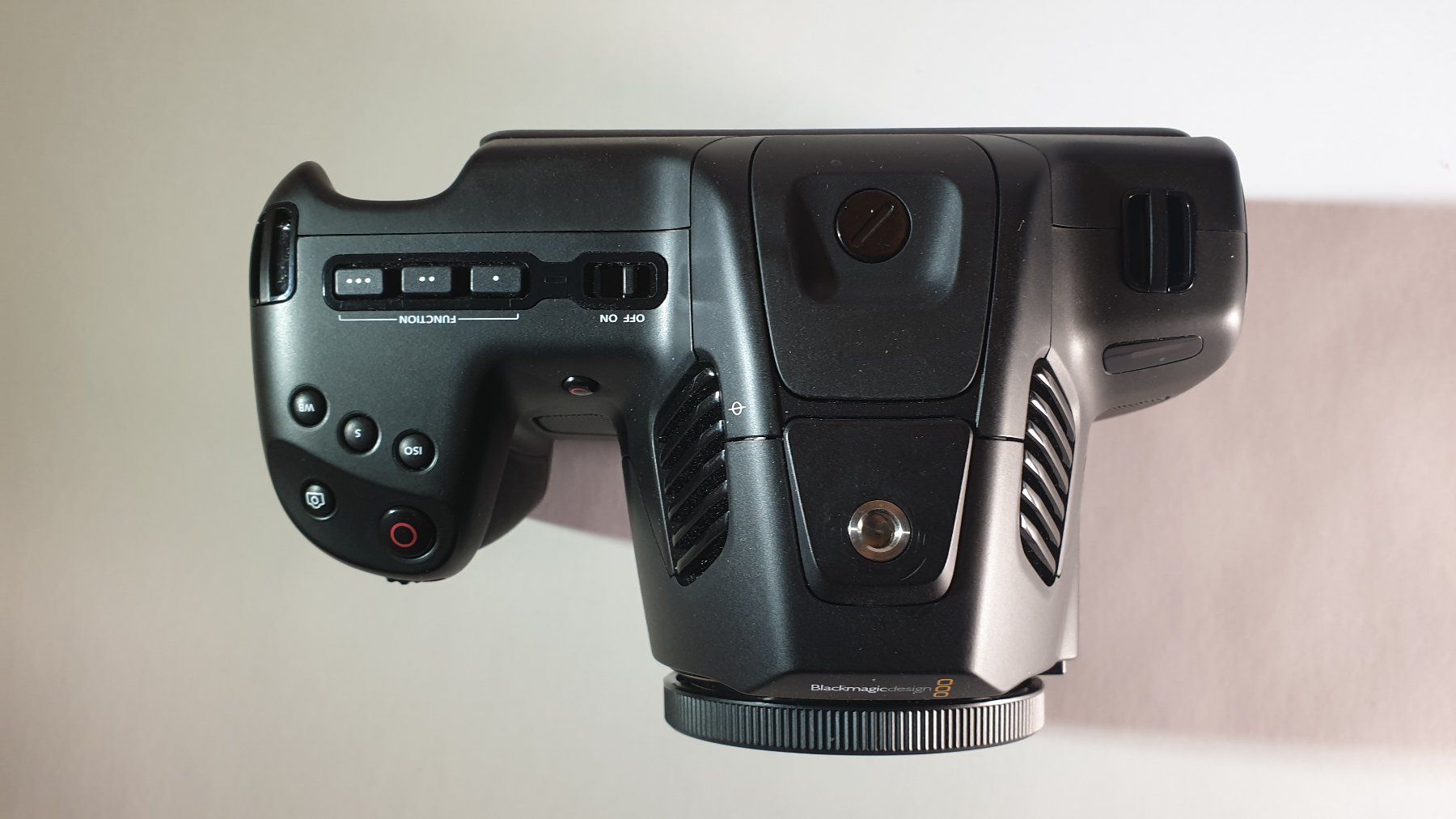 Blackmagic Videocamere: Blackmagic Pocket Cinema Camera 6K G2 + Davinci Studio – Nuovo e nell'imballaggio originale da Peccia venduto da mag_qvx5 2