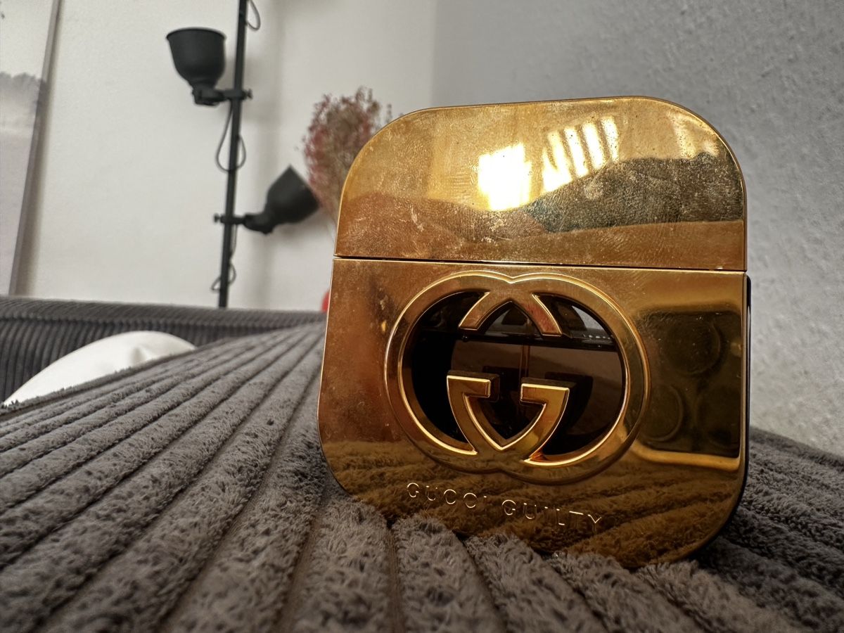 Gucci Parfums & Eau de Toilette: Gucci Guilty – D'occasion à Zürich par eeemaa