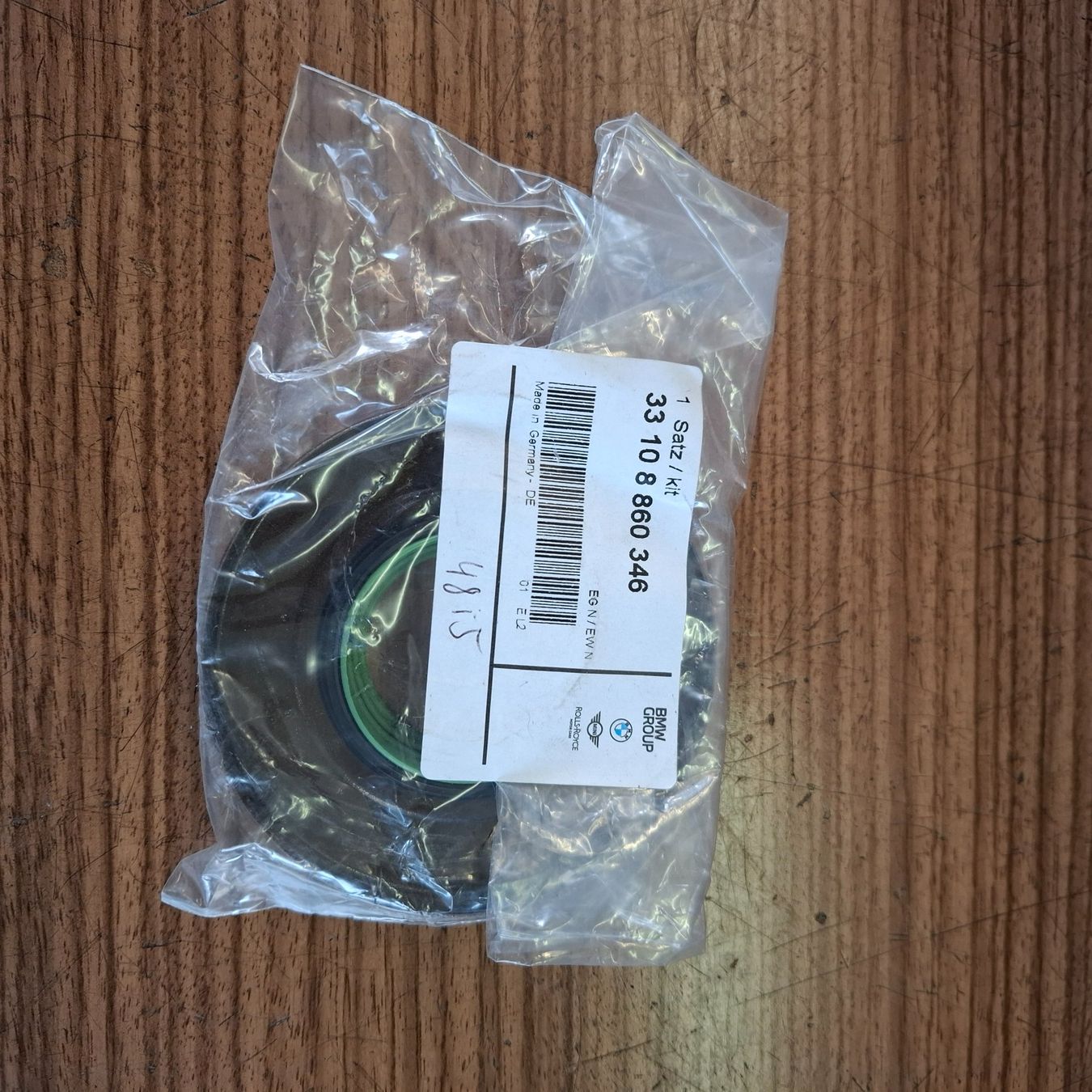 BMW Tutti pezzi di ricambio auto: BMW Dichtungssatz Hinterachsgetriebe 33 10 8 860 346 – Nuovo e nell'imballaggio originale da Adligenswil venduto da Exnovo 1