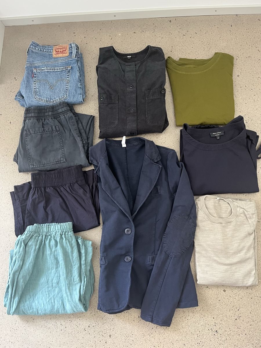 Lotti di vestiti: Kleiderpaket Damen  – Usato da Zürich venduto da redberry