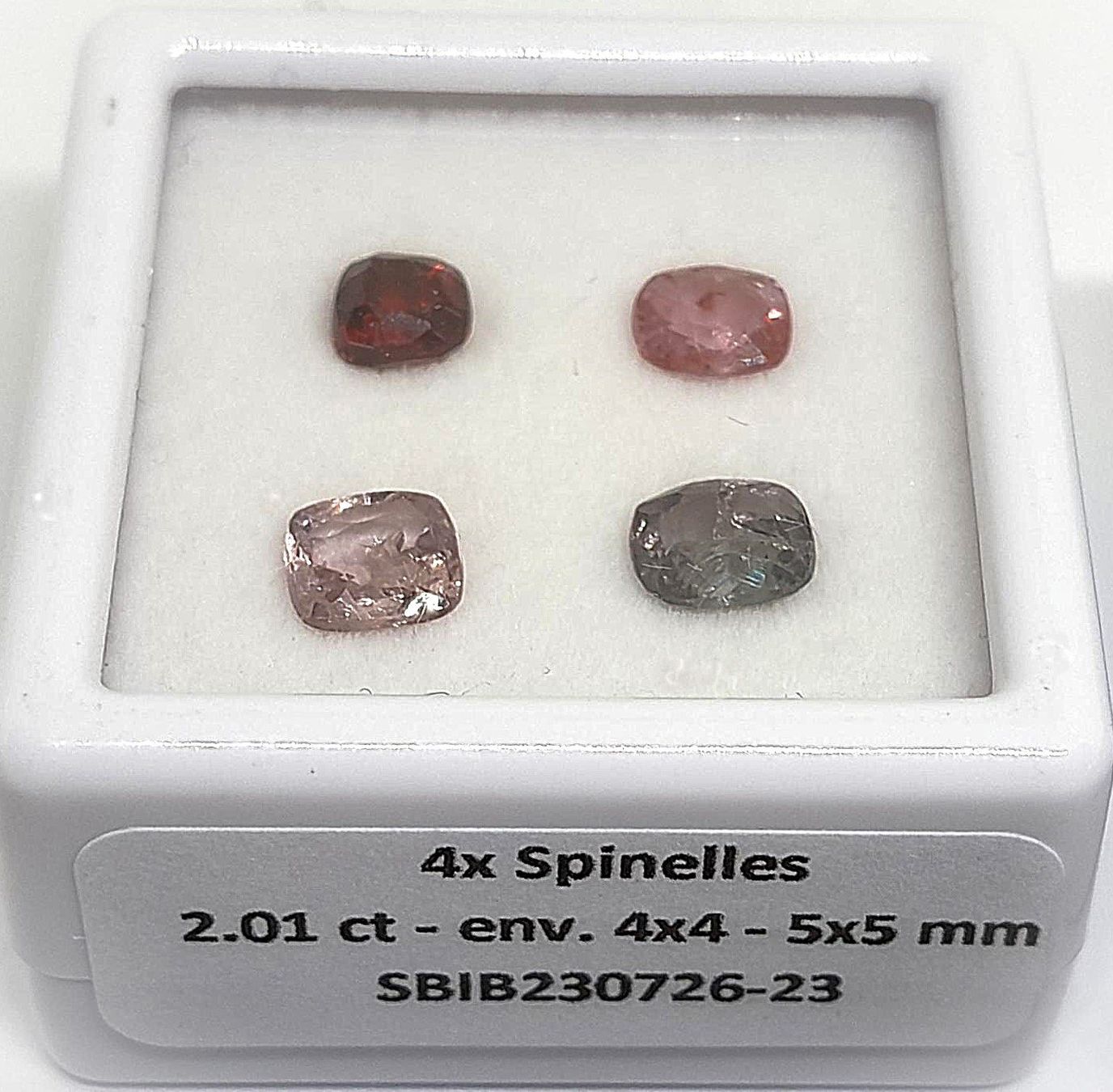 Pietre preziose: 4x beaux spinelles 2.01 ct - Valeur 400.- Fr – Nuovo (secondo la descrizione) da Grimisuat venduto da Valgem