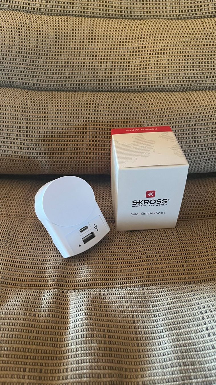 SKROSS Caricabatterie: NEU - Skross Magsafe Ladegerät + USB Stecker - Weiss – Nuovo e nell'imballaggio originale da La Punt Chamues-ch venduto da kjw_2yn5 2