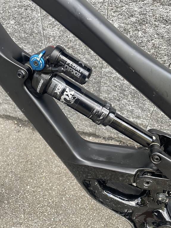 Velos: YT Capra Comp Black Magic L – Gebraucht aus Oftringen von Dr.Diggler 3