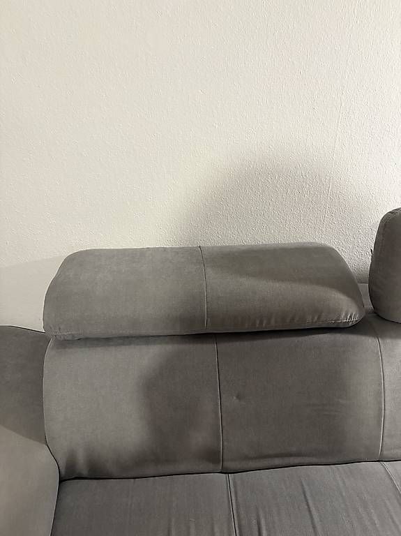 Sofas: Canapé 3 places  – D'occasion à Fribourg par efb_k2g5 2