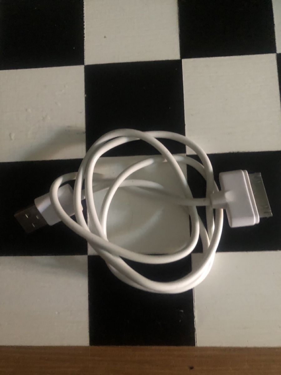 Caricabatterie: Iphone 4 Ladekabel – Usato da Ins venduto da teamfairerdeal