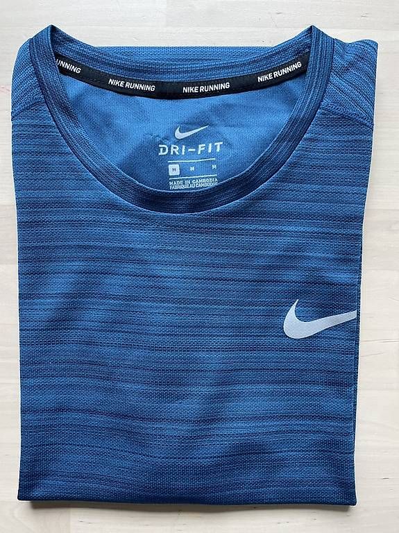 Nike T-shirt: Nike Dri-Fit running shirt Gr M – Usato da Zürich venduto da ZENA85