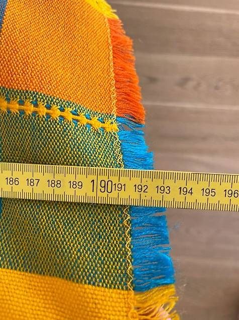 Tissus: nappe multicolore – D'occasion à Genève par e96_9f2n 2
