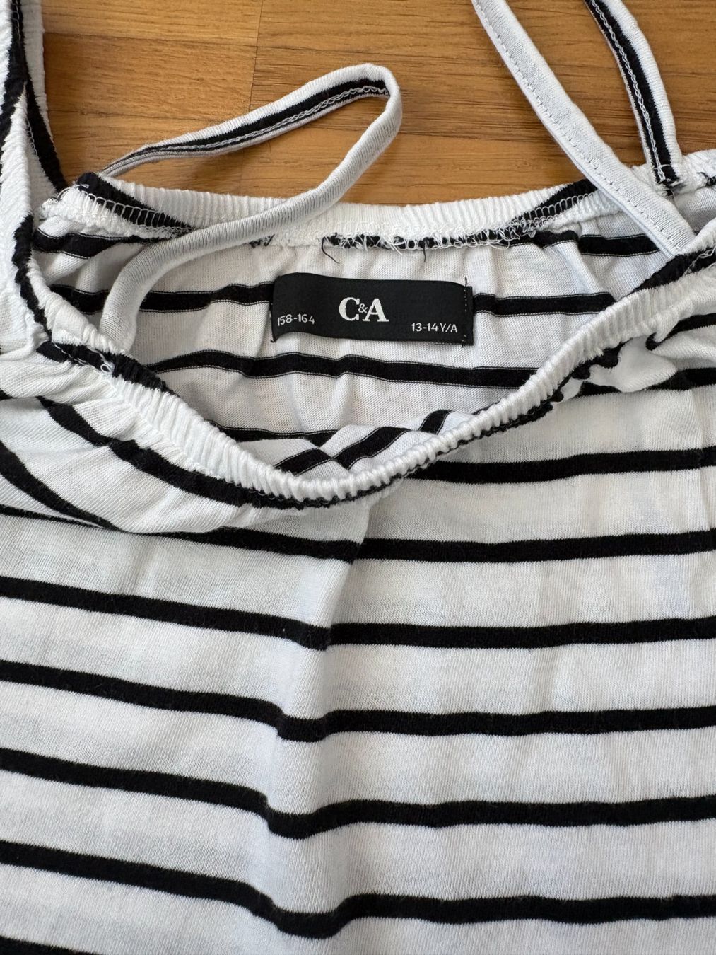 Blusen, T-Shirts & Tops: 2er-Set: Off‑Shoulder Tops, Gr. 158/164 – Neu (gemäss Beschreibung) aus Basel von Nofretete39 7