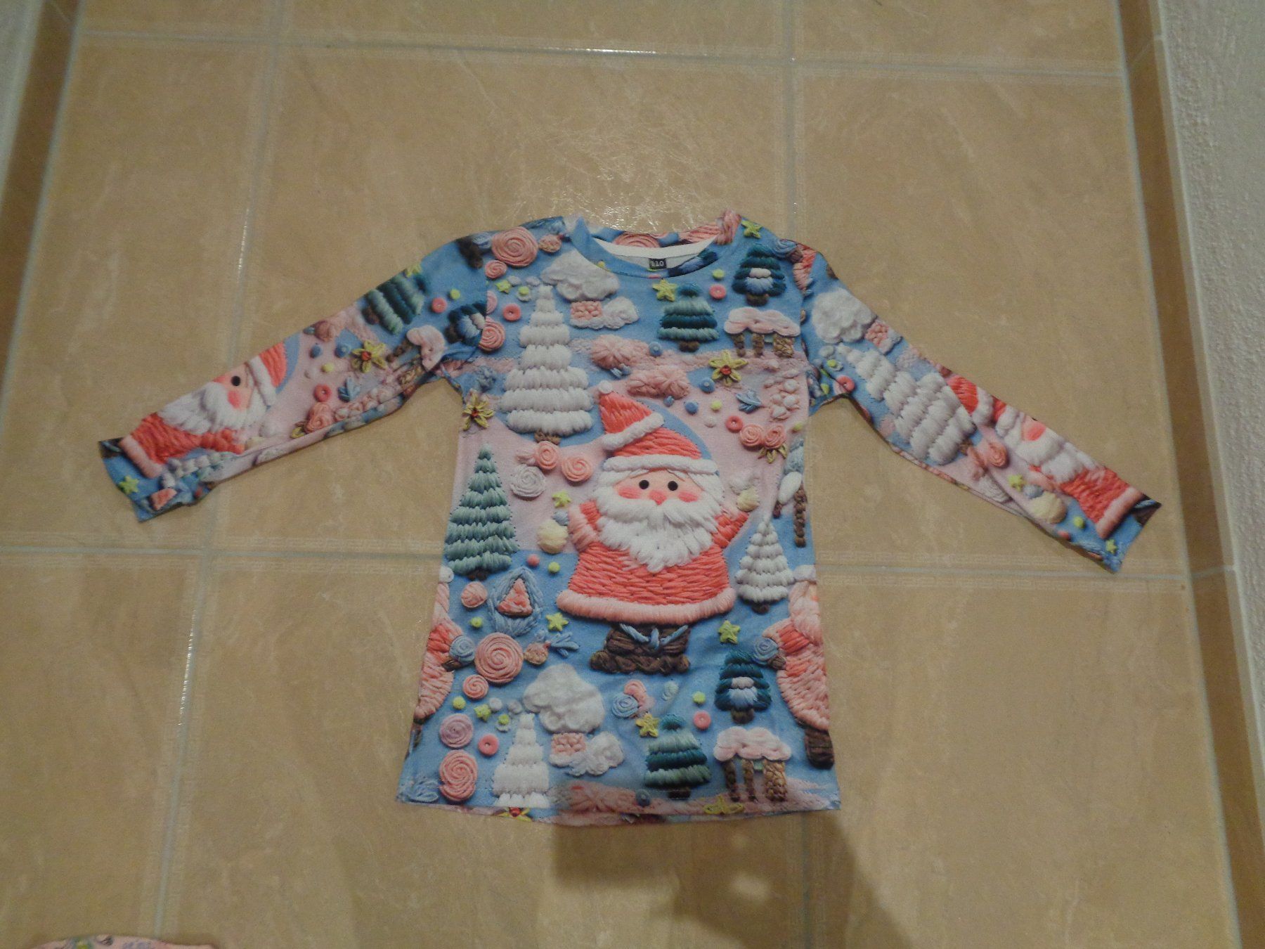 Blusen, T-Shirts & Tops: neue süsse Samichlaus Tunika, 5J 110 – Neu (gemäss Beschreibung) aus Klingnau von Markus14