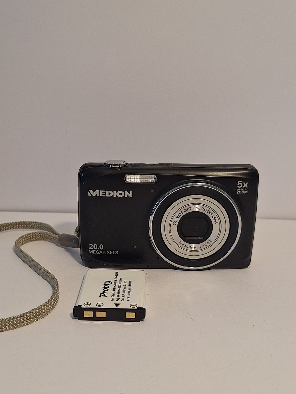 Medion Fotocamera: Medion Md 86777 20.0 Mp Digital Kamera – Usato da Pfäffikon SZ venduto da TobyPeterson 1