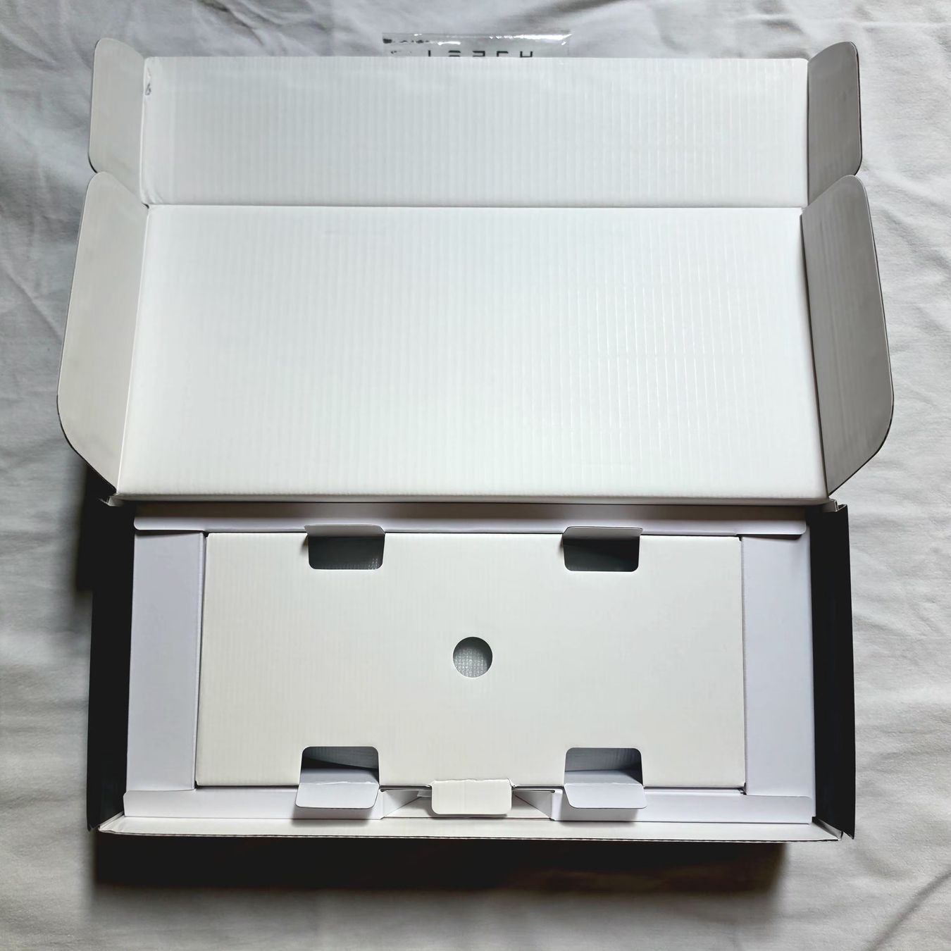 Tesla Caricabatterie: TESLA Wall Connector PLATE – Nuovo e nell'imballaggio originale da Bärau venduto da SWX 4