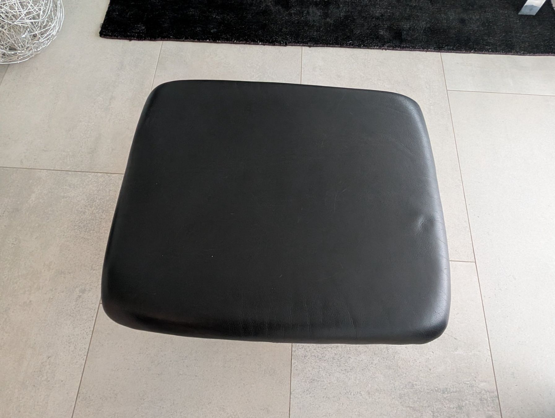 Divani: Ledersofa und Hocker – Usato da Lohn-Ammannsegg venduto da mip_s7zh 3
